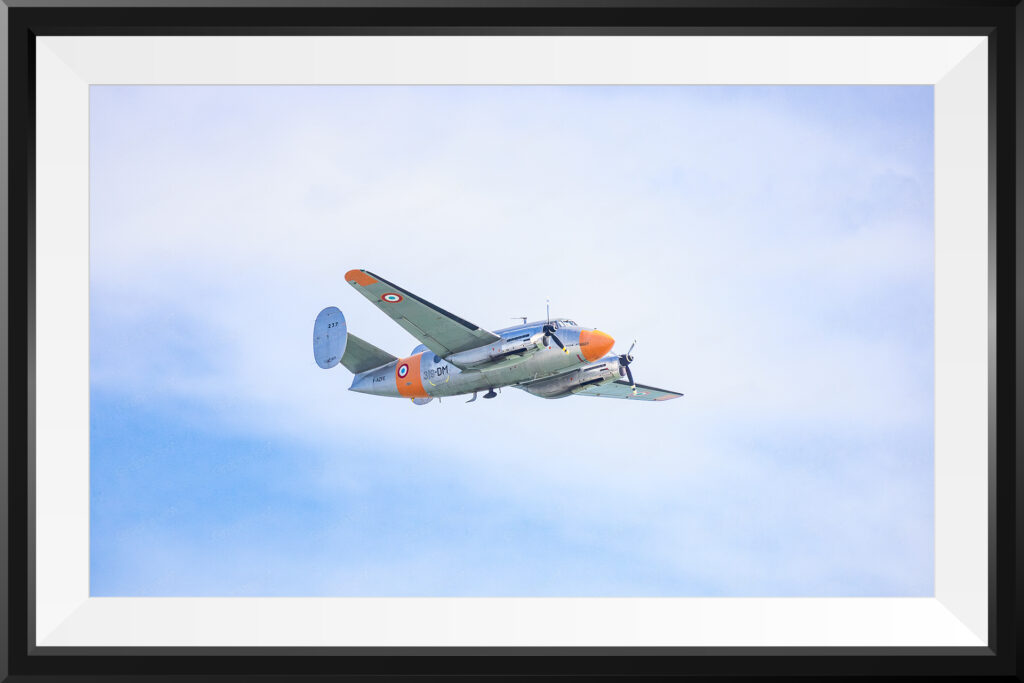 Avion militaire ancien
